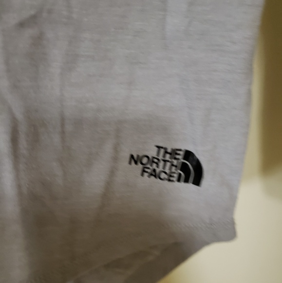 Womans north face T-shirt - Picture 4 of 5